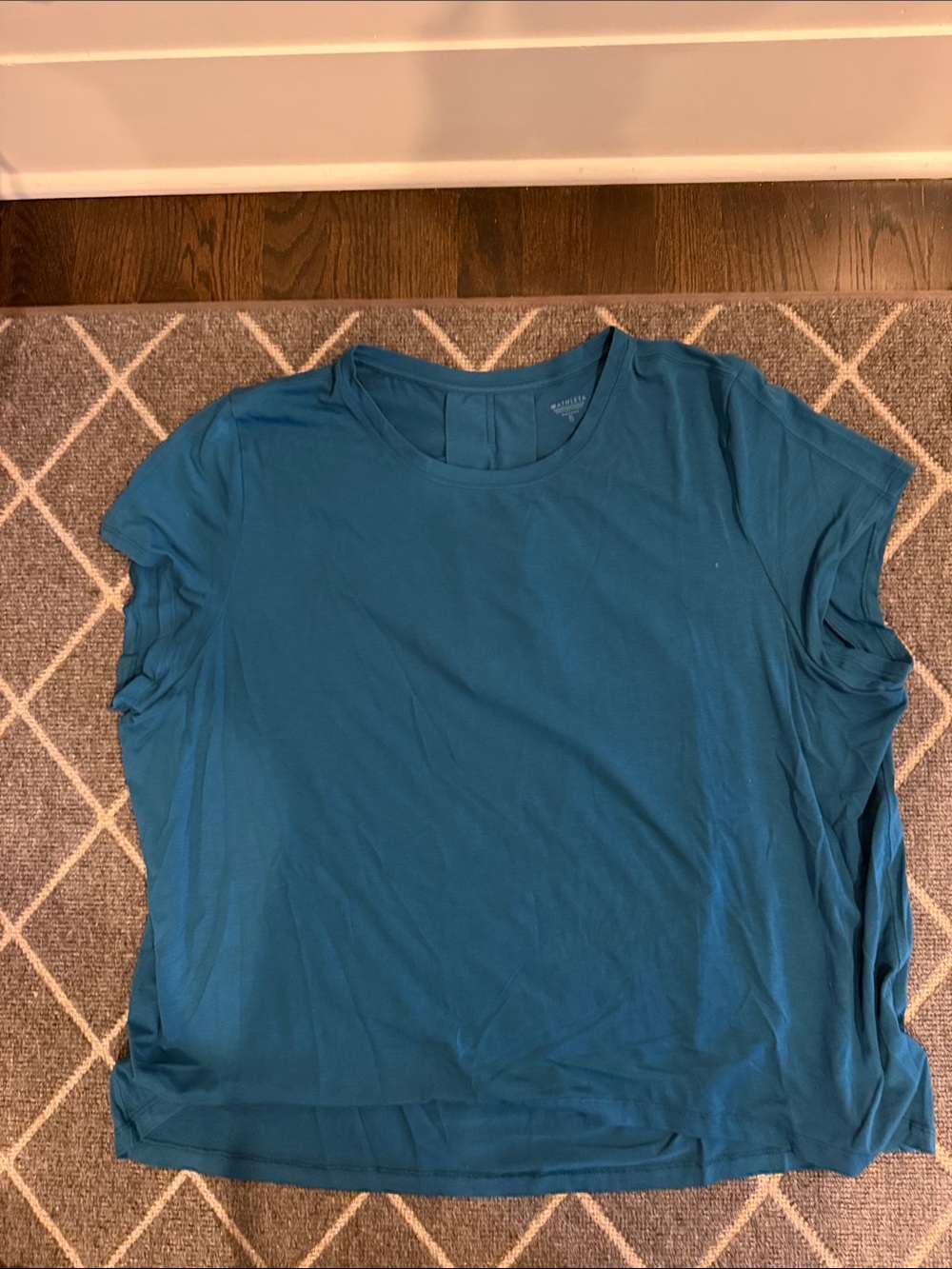Athleta (worn once) Short Sleeve athletic Crewneck Top in Teal